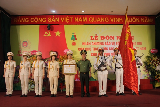 Phụ nữ Tổng cục VIII đón nhận Huân chương Bảo vệ Tổ quốc hạng Nhì - Ảnh minh hoạ 2