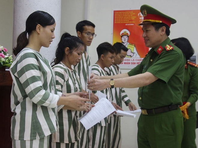 Công an Hà Nội và Trại giam Xuân Hà tha tù trước thời hạn có điều kiện cho phạm nhân