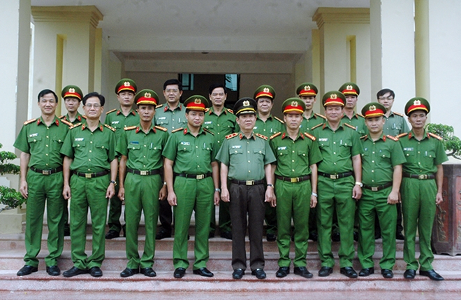 Thứ trưởng Nguyễn Văn Sơn kiểm tra công tác tại Trại giam Nam Hà