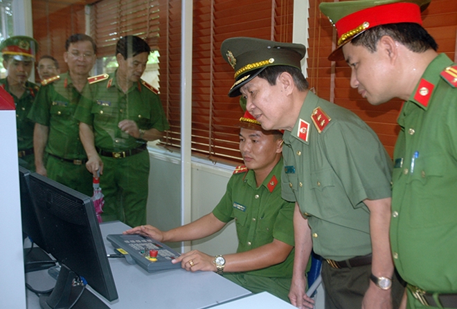 Thứ trưởng Nguyễn Văn Sơn kiểm tra công tác tại Trại giam Nam Hà - Ảnh minh hoạ 3