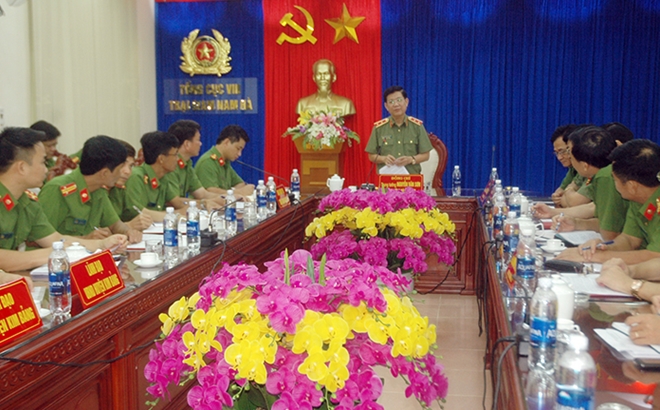 Thứ trưởng Nguyễn Văn Sơn kiểm tra công tác tại Trại giam Nam Hà - Ảnh minh hoạ 2