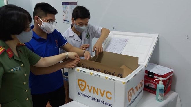 Bộ Công an triển khai tiêm vaccine COVID-19 cho CBCS Công an TP Hà Nội - Ảnh minh hoạ 8