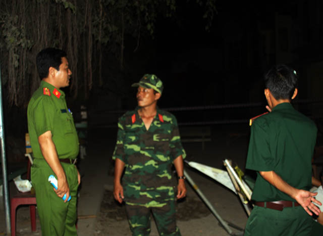 Trắng đêm bảo vệ an toàn cho dân tại khu vực sạt lở tỉnh An Giang1 - Ảnh minh hoạ 5