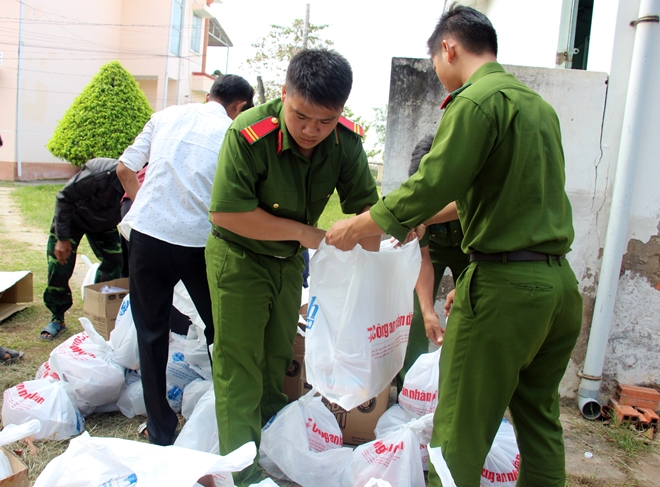 Chút tình Xuân về với đồng bào nghèo Trà Vinh và xứ Dừa