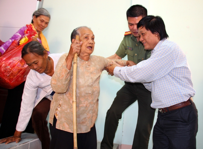 Chút tình Xuân về với đồng bào nghèo Trà Vinh và xứ Dừa - Ảnh minh hoạ 17