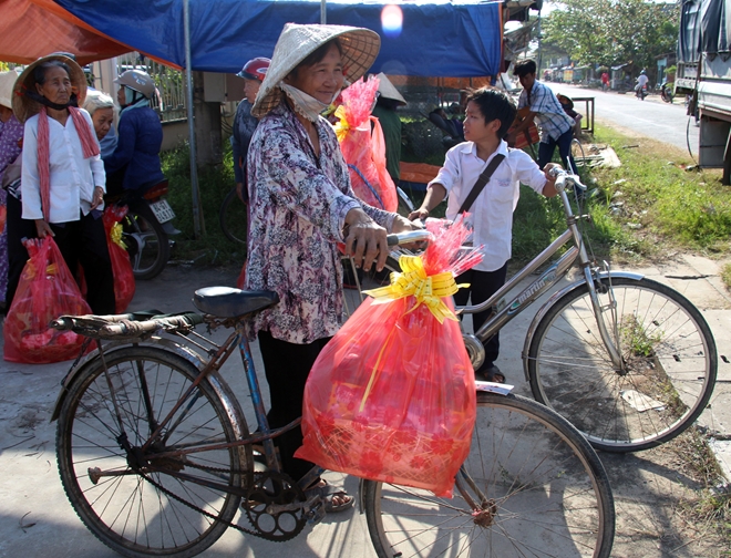 Chút tình Xuân về với đồng bào nghèo Trà Vinh và xứ Dừa - Ảnh minh hoạ 15