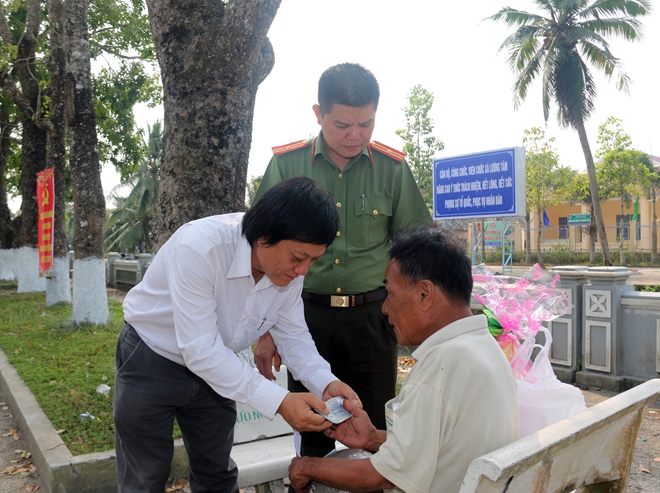 Ấm áp tình Xuân với bà con nghèo vùng đất Hậu Giang - Ảnh minh hoạ 8