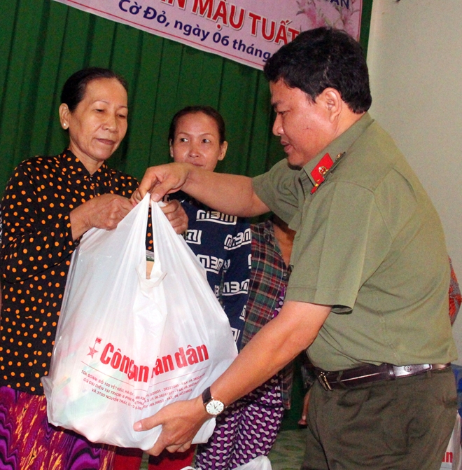 Thêm sắc xuân cho huyện nghèo Cờ Đỏ