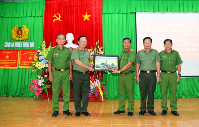 Thứ trưởng Nguyễn Văn Thành làm việc tại tỉnh An Giang - Ảnh minh hoạ 6