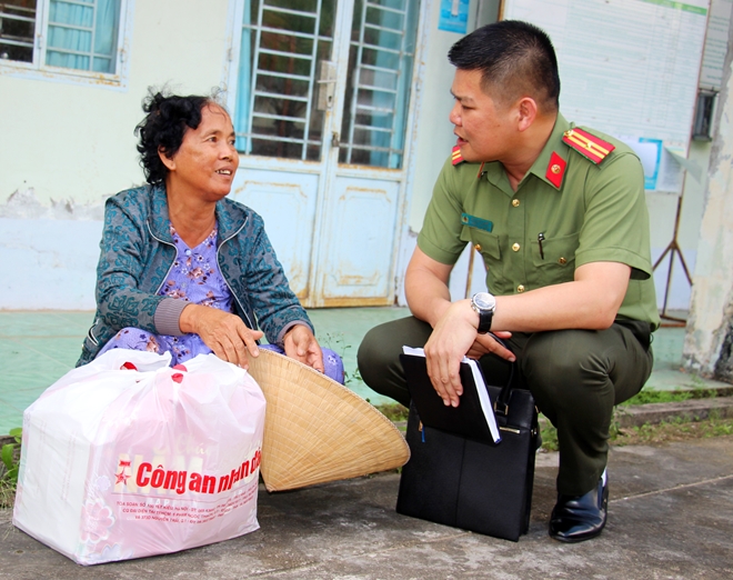 Mang sắc xuân đến với bà con khó khăn vùng Tây Nam bộ - Ảnh minh hoạ 7