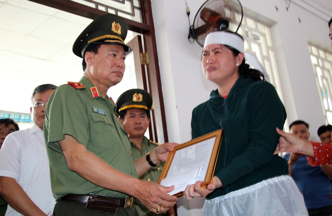 Thăng cấp bậc hàm từ Đại úy lên Thiếu tá cho đồng chí Nguyễn Thanh Hải - Ảnh minh hoạ 2