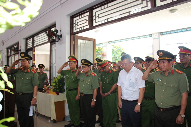 Thăng cấp bậc hàm từ Đại úy lên Thiếu tá cho đồng chí Nguyễn Thanh Hải - Ảnh minh hoạ 12