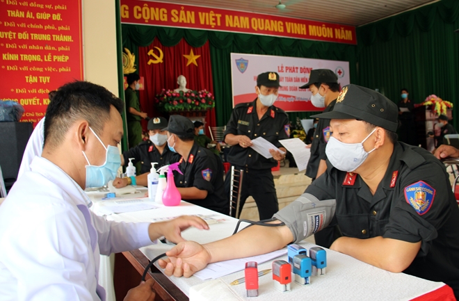 Trung đoàn CSCĐ Tây Nam Bộ phát động hiến máu tình nguyện năm 2020