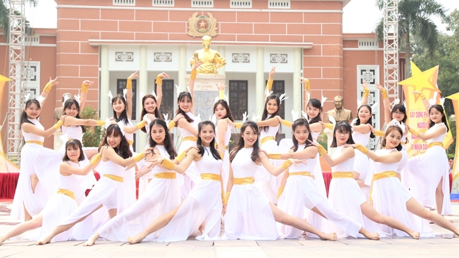 Nữ sinh Học viện An ninh rạng ngời trong điệu nhảy dân vũ sôi động - Ảnh minh hoạ 15