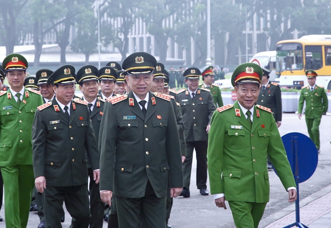 Đoàn đại biểu Bộ Công an vào viếng Lăng Chủ tịch Hồ Chí Minh - Ảnh minh hoạ 5
