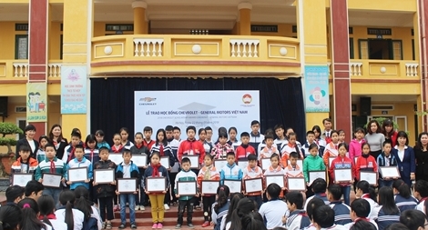 GM Việt Nam tặng học bổng Chevrolet cho học sinh nghèo