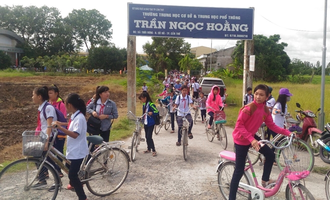 Báo CAND tặng xe đạp học sinh nghèo đầu năm học mới - Ảnh minh hoạ 4
