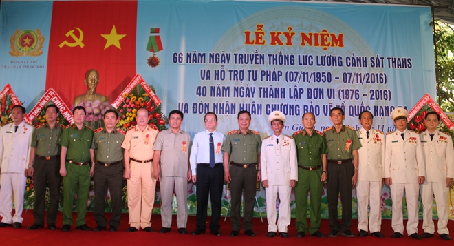 Trại giam Phước Hòa đón nhận Huân chương Bảo vệ Tổ quốc hạng Ba - Ảnh minh hoạ 5