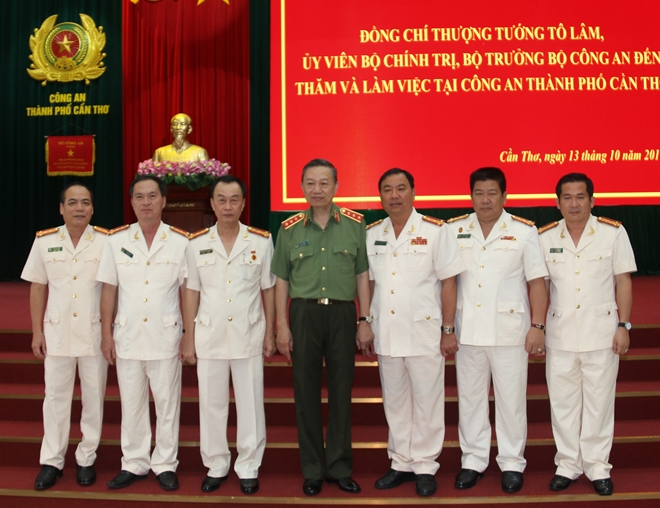 Bộ trưởng Tô Lâm làm việc với Công an và Cảnh sát PCCC TP Cần Thơ - Ảnh minh hoạ 6