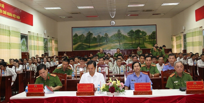 Trại giam Định Thành công bố quyết định tha tù trước thời hạn có điều kiện - Ảnh minh hoạ 6