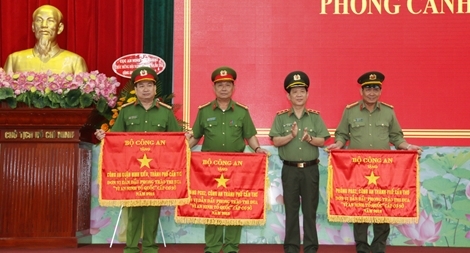 Thứ trưởng Nguyễn Văn Sơn chỉ đạo triển khai công tác năm 2019 Công an TP Cần Thơ