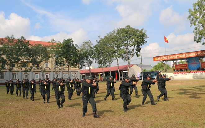 Trung đoàn CSCĐ Tây Nam Bộ ra quân huấn luyện năm 2019 - Ảnh minh hoạ 6