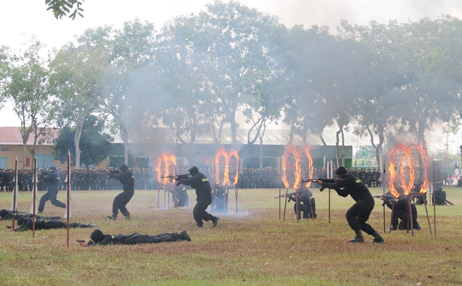 Trung đoàn CSCĐ Tây Nam Bộ ra quân huấn luyện năm 2019 - Ảnh minh hoạ 10