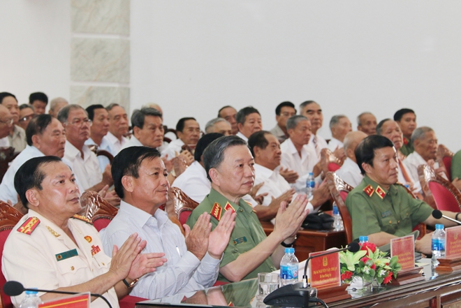 Bộ Công an gặp mặt cán bộ cấp cao đã nghỉ hưu tại Tây Nam bộ và Tây Ninh - Ảnh minh hoạ 13