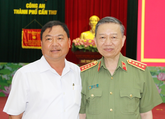 Bộ Công an gặp mặt cán bộ cấp cao đã nghỉ hưu tại Tây Nam bộ và Tây Ninh - Ảnh minh hoạ 12