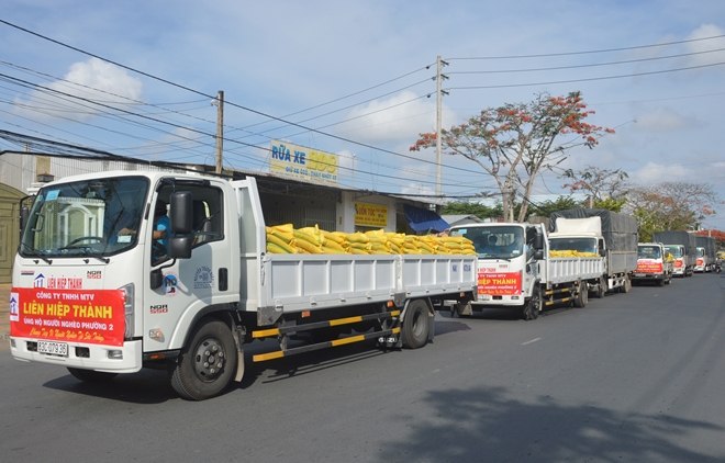 Một nhà hảo tâm hỗ trợ 60 tấn gạo cho người nghèo Sóc Trăng