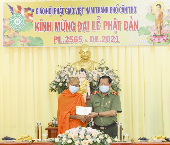 Công an TP Cần Thơ chúc mừng Đại lễ Phật đản - Ảnh minh hoạ 2