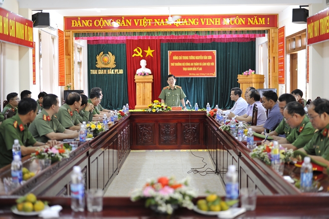 Thứ trưởng Nguyễn Văn Sơn kiểm tra công tác tại Trại giam Đắk P’lao - Ảnh minh hoạ 2
