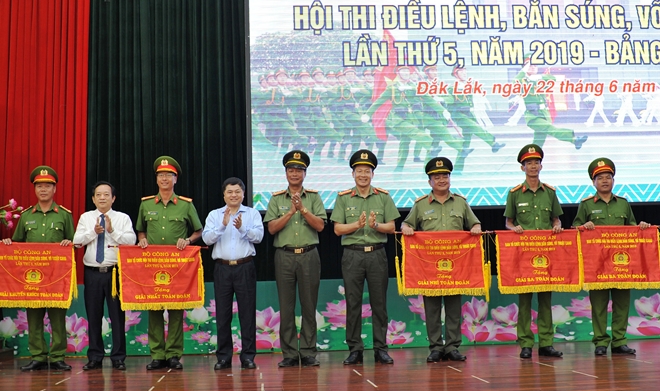 Bế mạc Hội thi điều lệnh, võ thuật, bắn súng CAND lần thứ 5, bảng thi số 7 - Ảnh minh hoạ 2