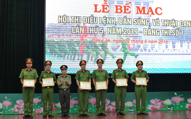 Bế mạc Hội thi điều lệnh, võ thuật, bắn súng CAND lần thứ 5, bảng thi số 7 - Ảnh minh hoạ 3