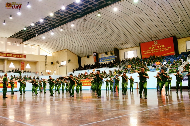 Bế mạc Hội thi điều lệnh, võ thuật, bắn súng CAND lần thứ 5, bảng thi số 7 - Ảnh minh hoạ 6