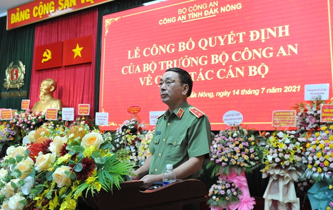 Công bố, trao quyết định Giám đốc Công an tỉnh Đắk Nông