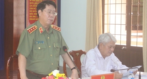Thứ trưởng Bùi Văn Nam kiểm tra, chỉ đạo công tác tại Công an Trà Vinh