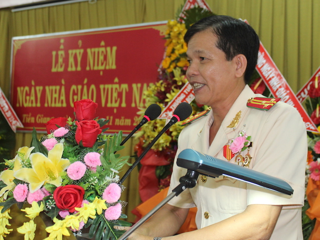 Trường Văn hoá II kỷ niệm 36 năm ngày nhà giáo Việt Nam