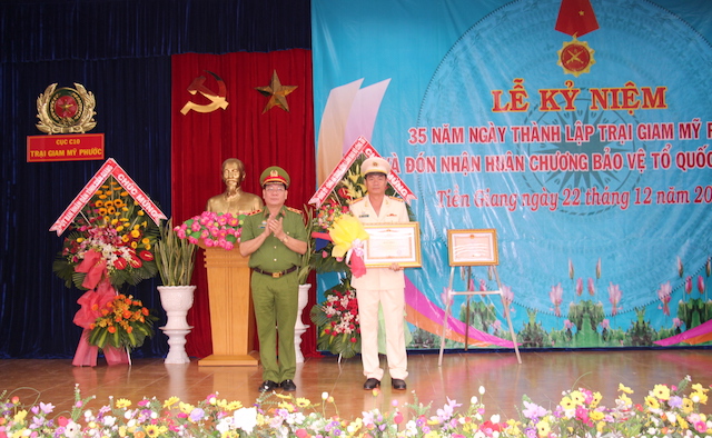 Trại giam Mỹ Phước đón nhận Huân chương Bảo vệ Tổ quốc Hạng Ba - Ảnh minh hoạ 8