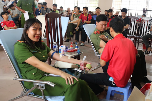 Đoàn Thanh niên Công an tỉnh Trà Vinh hiến máu tình nguyện