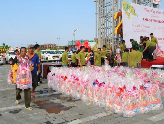 Sâu lắng tình xuân với người dân nghèo trên biển Tây Nam - Ảnh minh hoạ 10