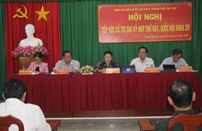 Chủ tịch Quốc hội Nguyễn Thị Kim Ngân cùng đoàn đại biểu Quốc hội, đơn vị TP Cần Thơ