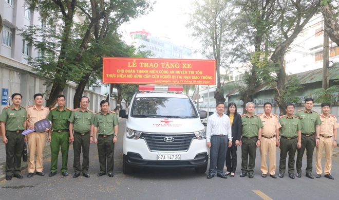 Công an tỉnh An Giang trao ôtô cấp cứu người bị tai nạn giao thông - Ảnh minh hoạ 3