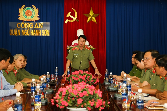 Thứ trưởng Bùi Văn Nam kiểm tra công tác an ninh APEC tại quận Ngũ Hành Sơn