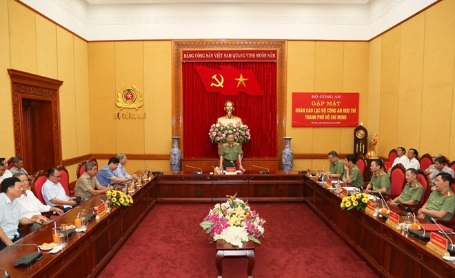 Bộ trưởng Tô Lâm gặp mặt Đoàn CLB Công an hưu trí TP Hồ Chí Minh