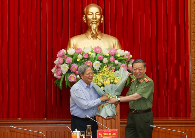Bộ trưởng Tô Lâm gặp mặt Đoàn CLB Công an hưu trí TP Hồ Chí Minh - Ảnh minh hoạ 4