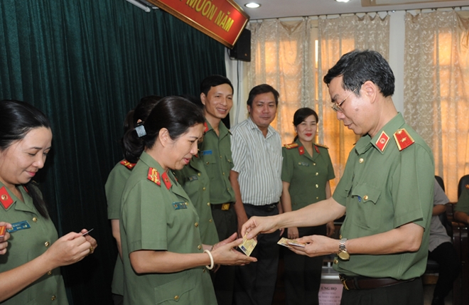 Báo CAND tổ chức trao thẻ Hội viên Hội Nhà báo Việt Nam