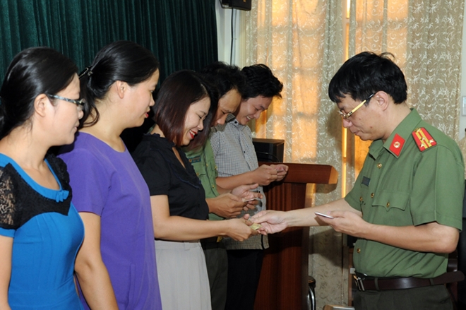 Báo CAND tổ chức trao thẻ Hội viên Hội Nhà báo Việt Nam - Ảnh minh hoạ 5