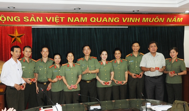 Báo CAND tổ chức trao thẻ Hội viên Hội Nhà báo Việt Nam - Ảnh minh hoạ 3
