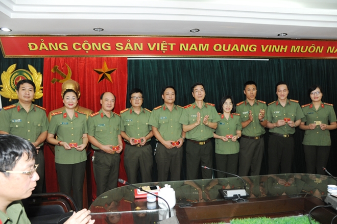 Báo CAND tổ chức trao thẻ Hội viên Hội Nhà báo Việt Nam - Ảnh minh hoạ 4